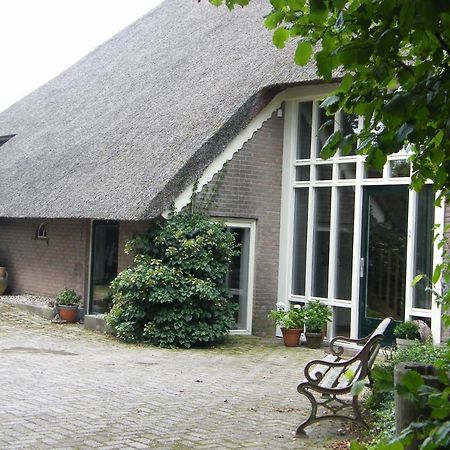 Bij Ons Op 20 Bed & Breakfast Nijeveen Екстериор снимка